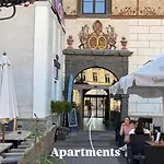 Alure Residences 11 - 24h Self Check-in & Private Parking Next To The Building Included, Center Right On Snp Square In A Quiet Passage, New Building, In Town