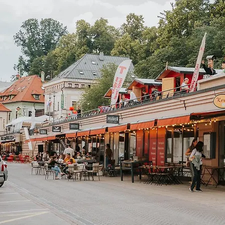 Alure Residences 11 - 24h Self Check-in & Private Parking Next To The Building Included, Center Right On Snp Square In A Quiet Passage, New Building, In Town *