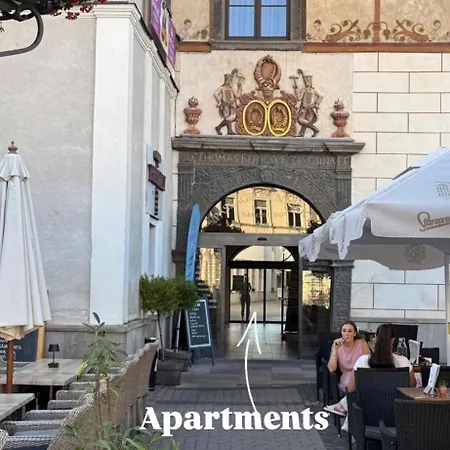 Alure Residences 11 - 24h Self Check-in & Private Parking Next To The Building Included, Center Right On Snp Square In A Quiet Passage, New Building, In Town