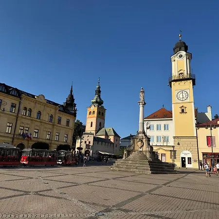 Appartement Alure Residences 11 - 24h Self Check-in & Private Parking Next To The Building Included, Center Right On Snp Square In A Quiet Passage, New Building, In Town *