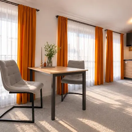 Alure Residences 11 - 24h Self Check-in & Private Parking Next To The Building Included, Center Right On Snp Square In A Quiet Passage, New Building, In Town بانْشكا بيشتريتْسا